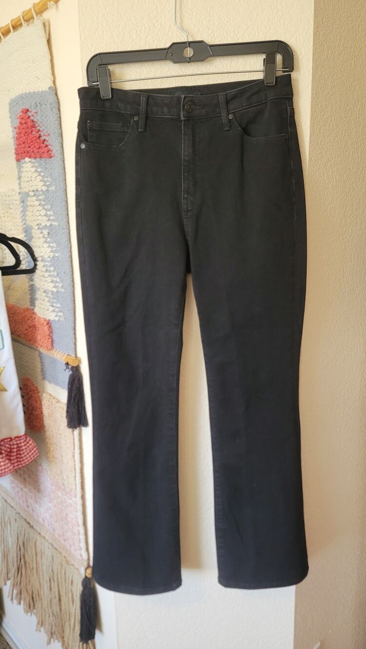 QUINCE Stretch High Rise Kick Flare Jeans in Black, sz 28